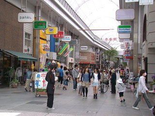 帯屋町商店街（徒歩１分）