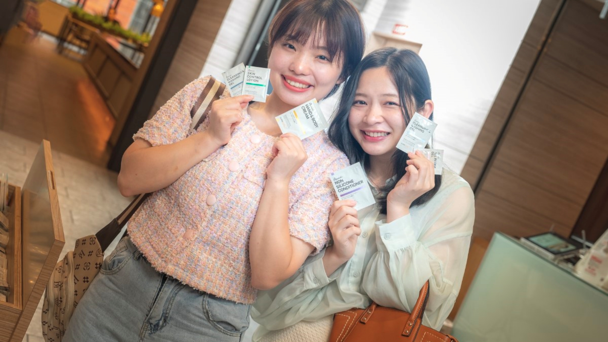 ローズの香りで自分へのご褒美に （フロントにてアメニティセットをお渡しします）