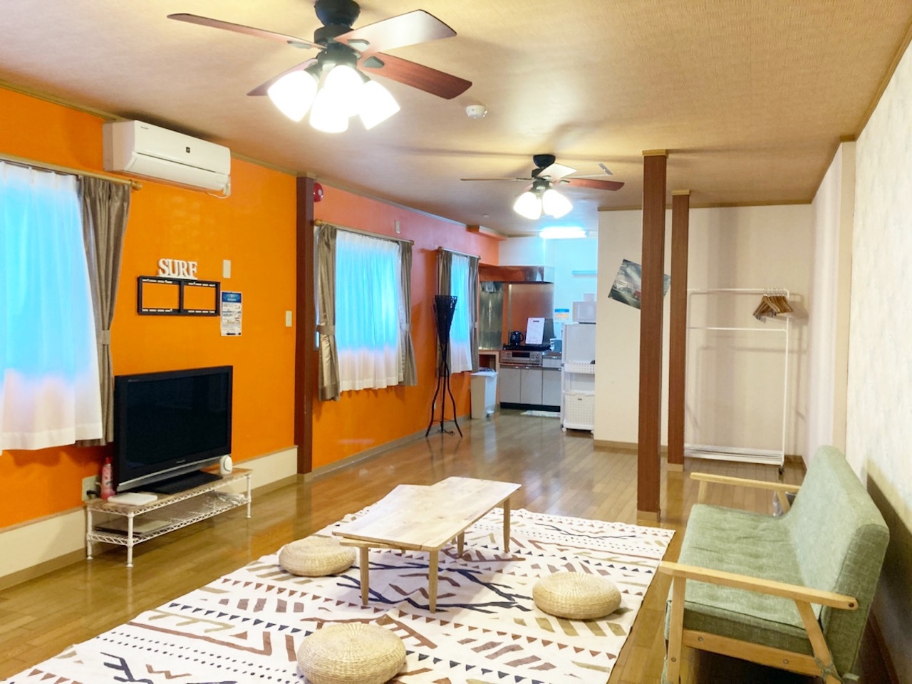 102　18畳洋室／禁煙／ユニットバス【定員：8名】