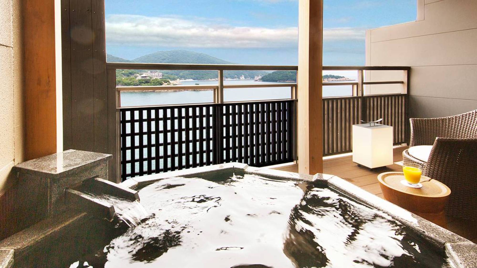 ◆スイートルーム◆“御影石”でつくられた露天風呂とともに絶景空間をお愉しみ下さい