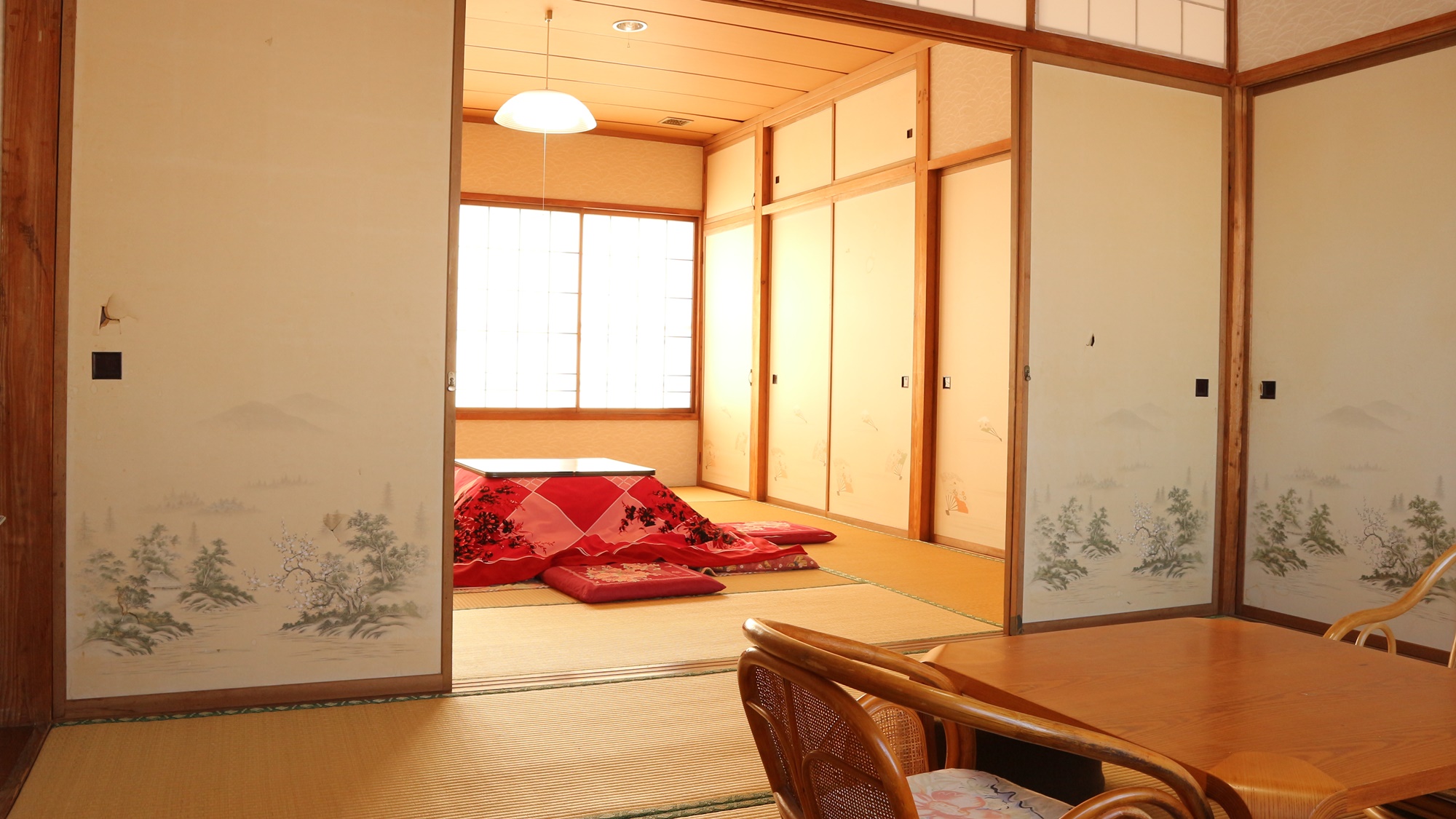 *和室18畳／ご家族・グループにおすすめの２間続き。