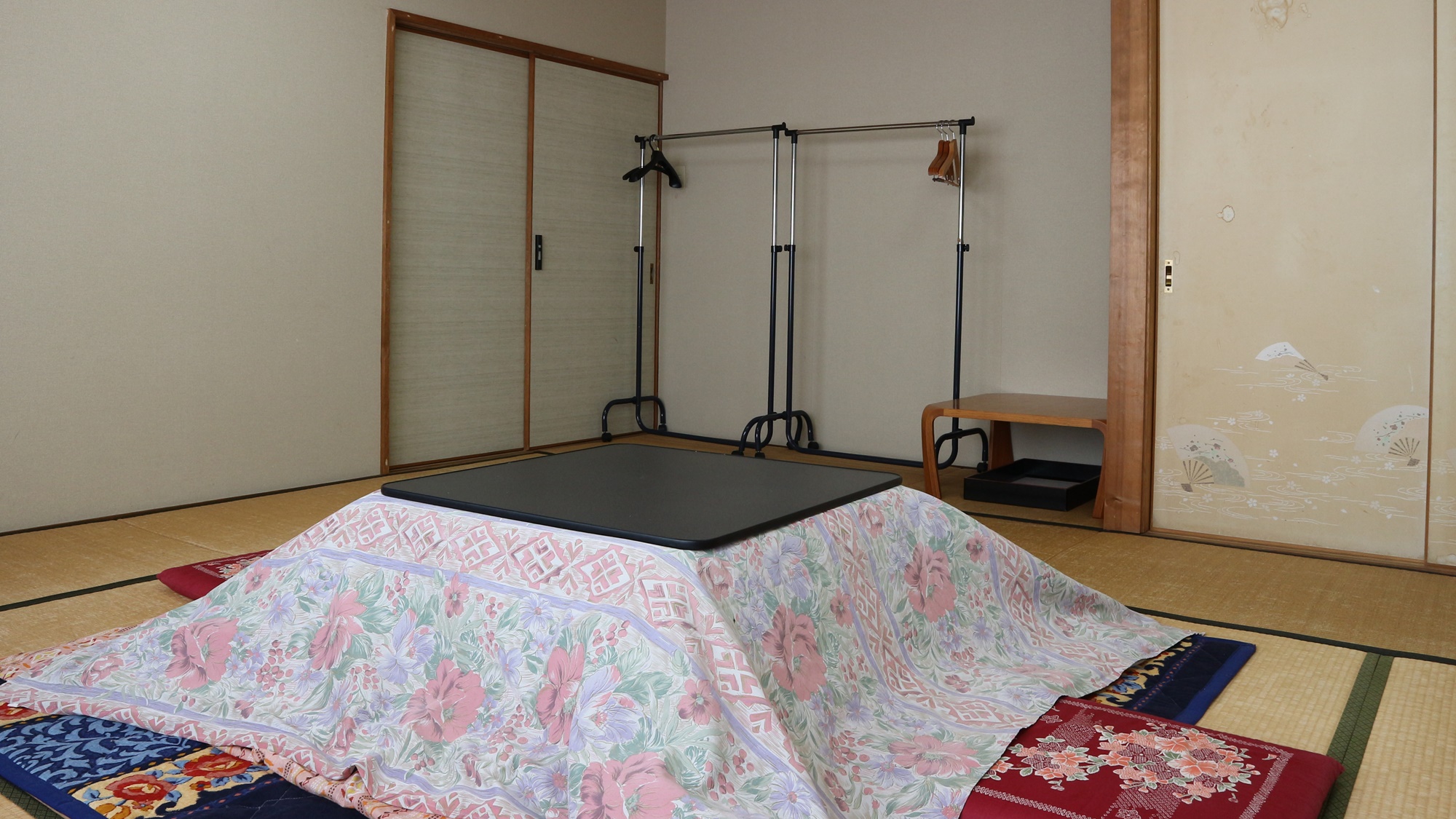 *和室一例／冬はこたつでおくつろぎいただけます。