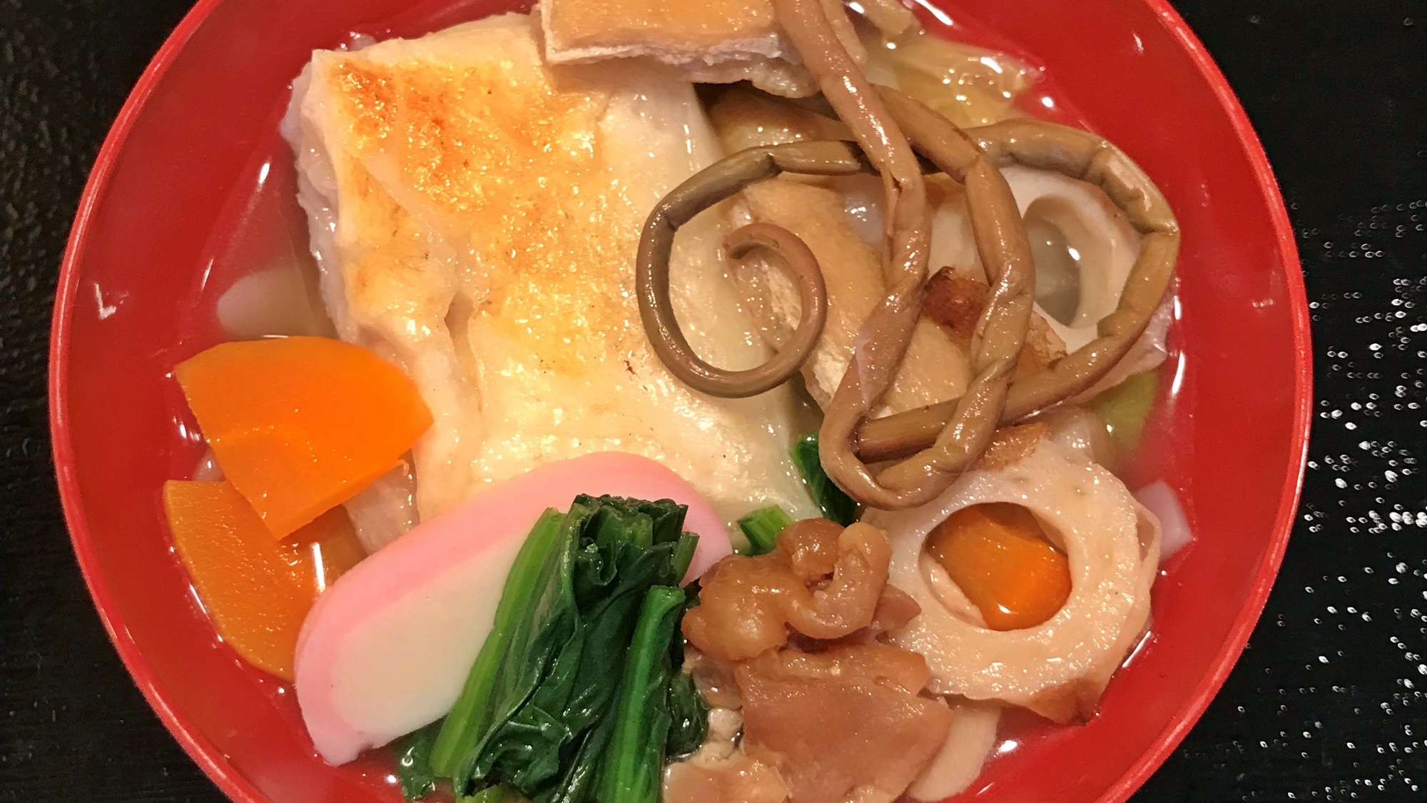 *特製お雑煮（元旦朝限定）/自家製妙高産のお米できめが細かくコシのある食べ応えです