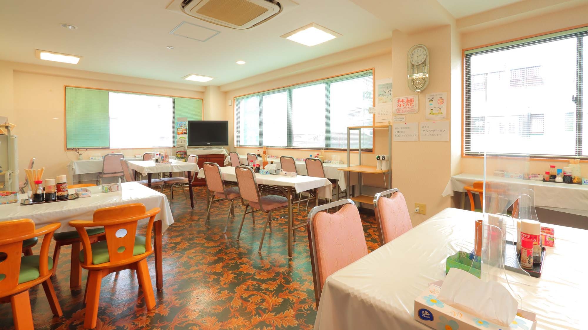 【1泊朝食】朝食は手軽なバイキング♪中心部なので立地も便利！