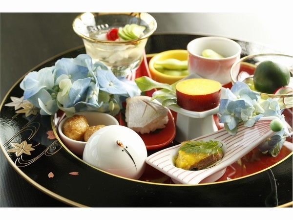 【直前割★部屋数限定】お二人で２０００円OFF！お得な懐石プラン