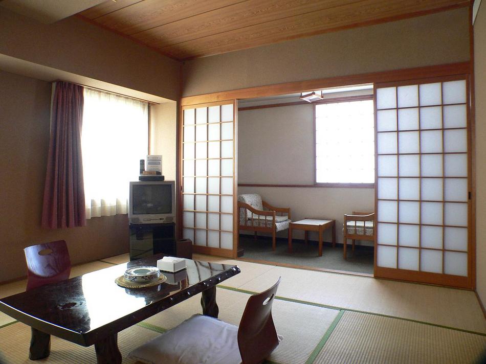 Japanese-style room