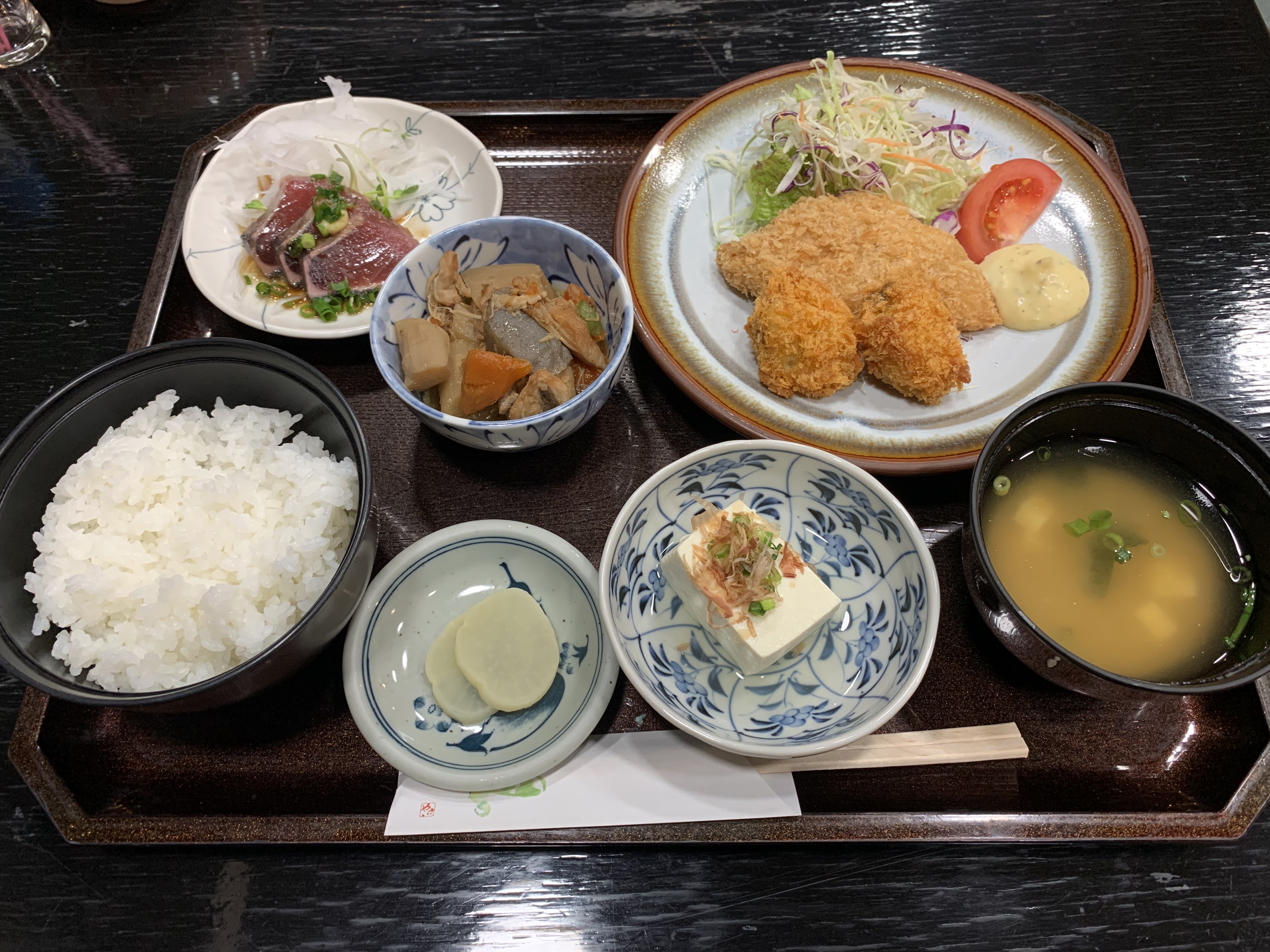 日替わり夕食：白身フライとホタテフライ定食