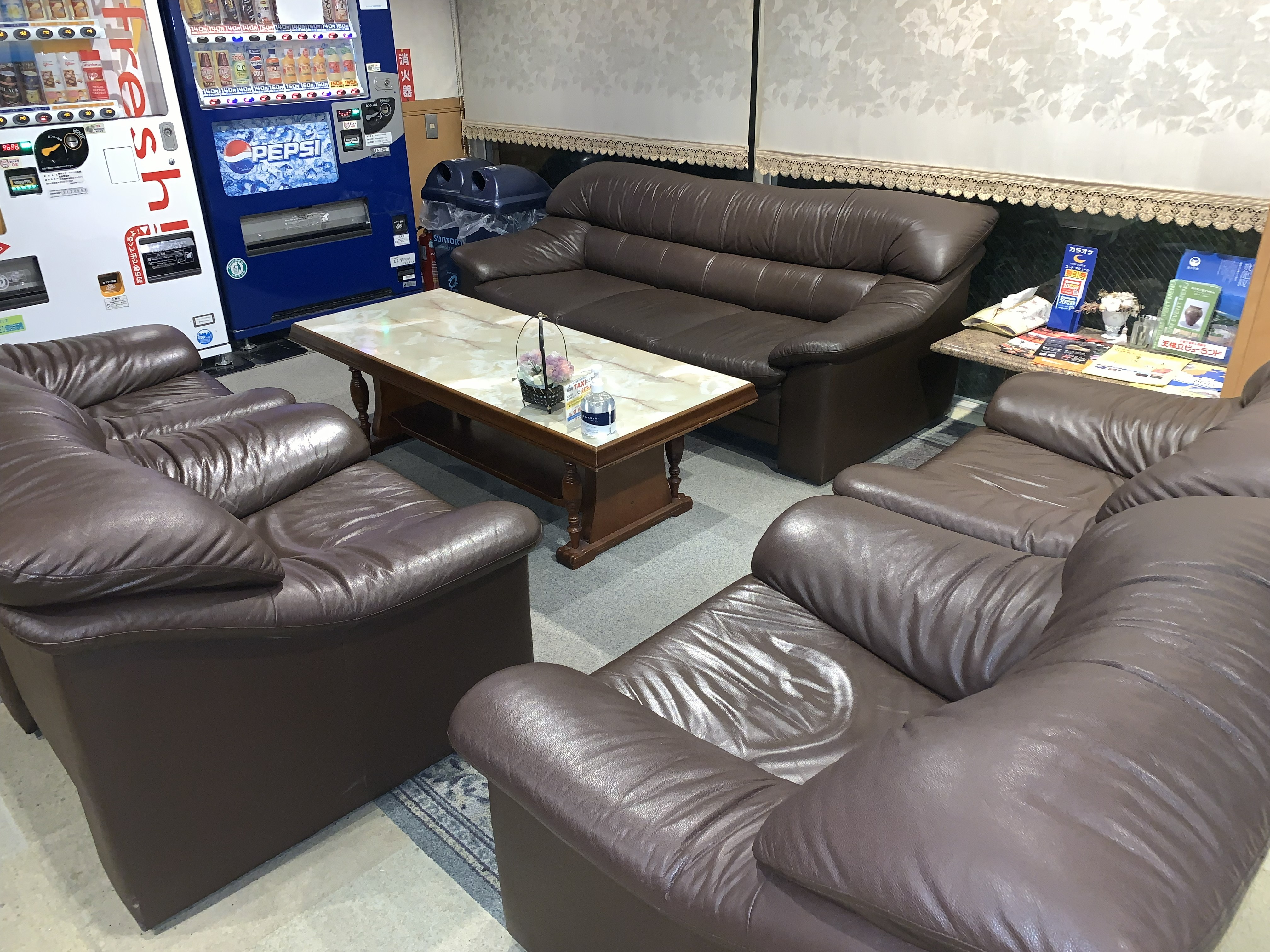 待合室（一階）