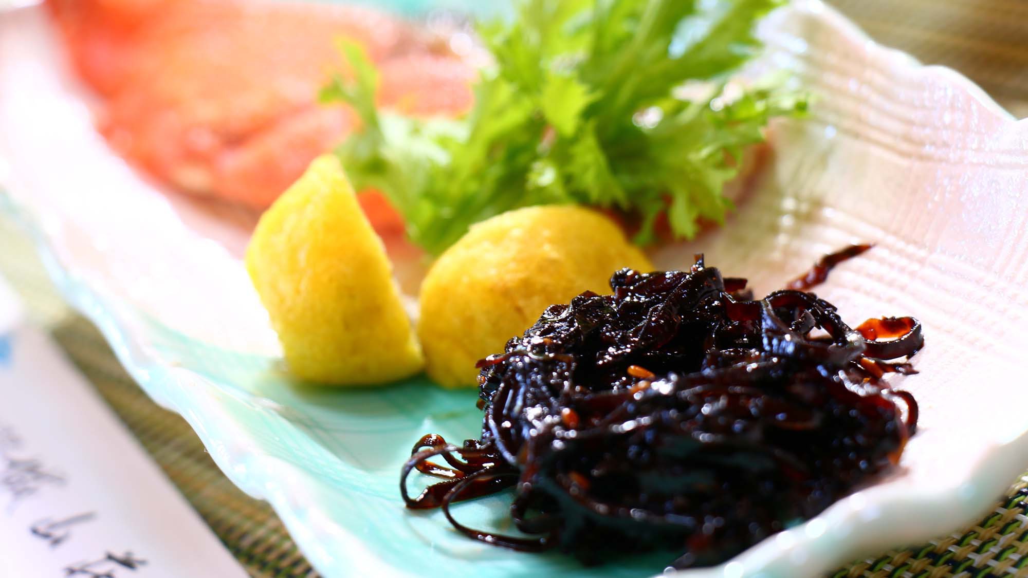 【1泊朝食付】家庭的な優しい味！日本の和朝食を♪湯量豊富な美肌の湯でのんびり[夕食なし]