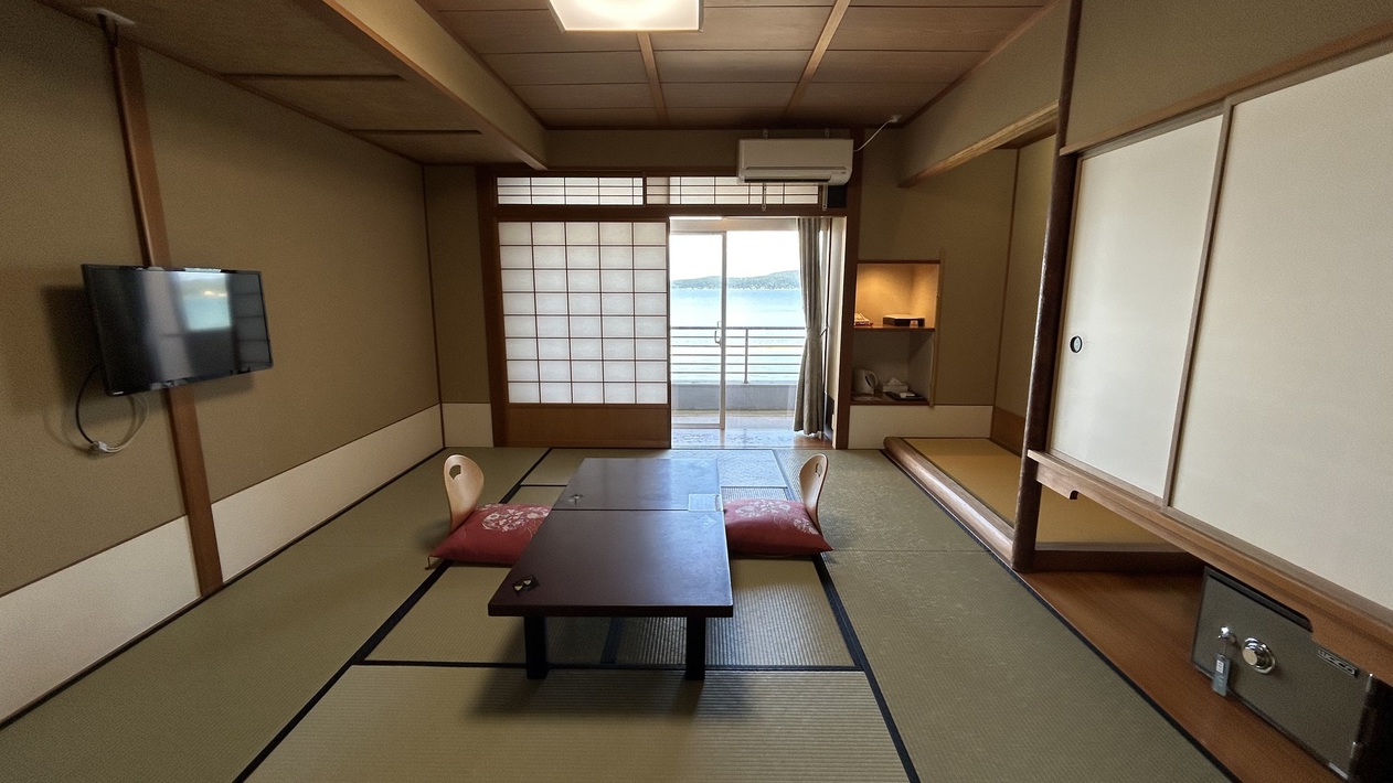 湯の華亭和室8畳【客室一例】