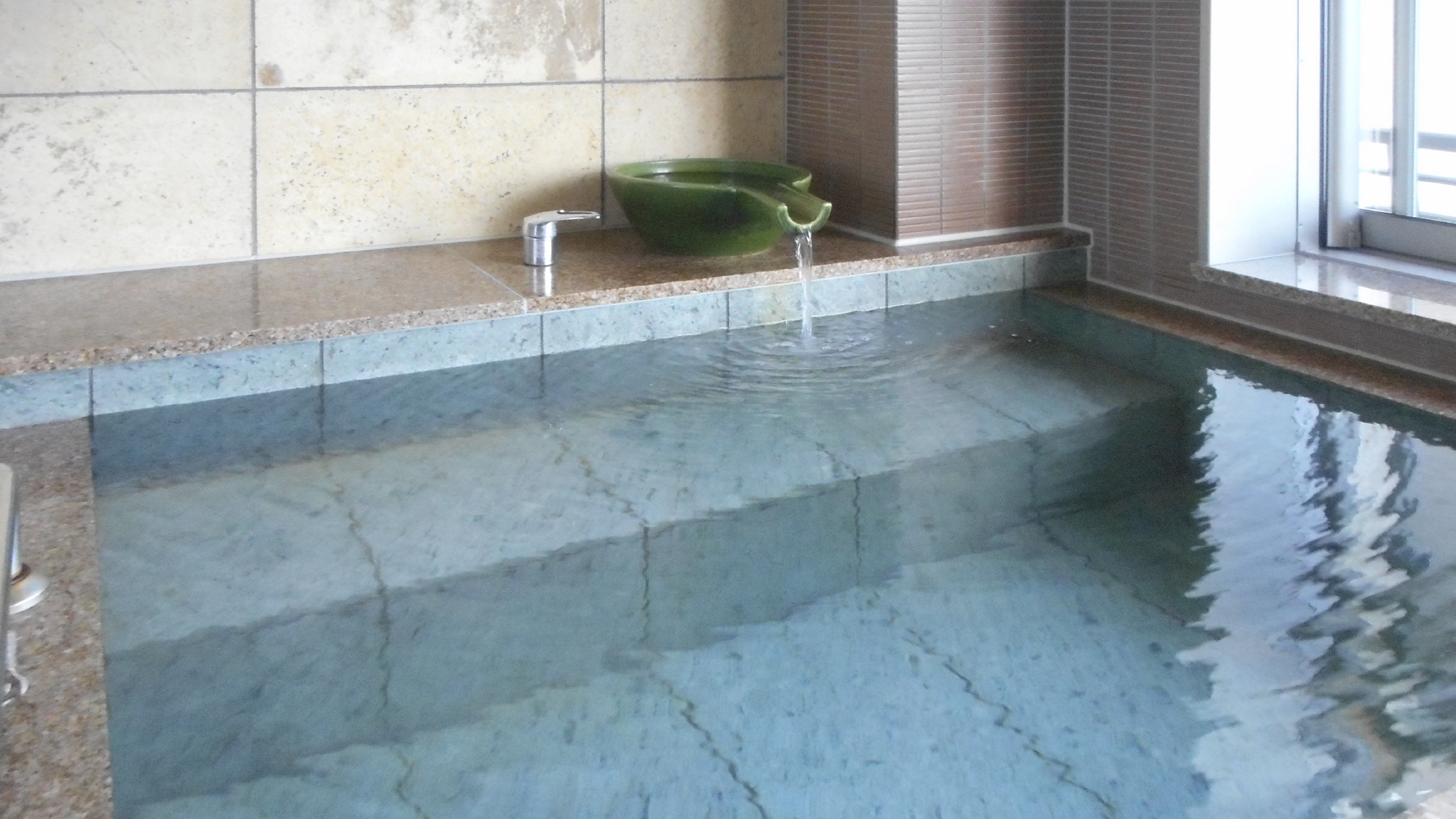 半露天風呂（温泉）付和洋室【浴室一例】