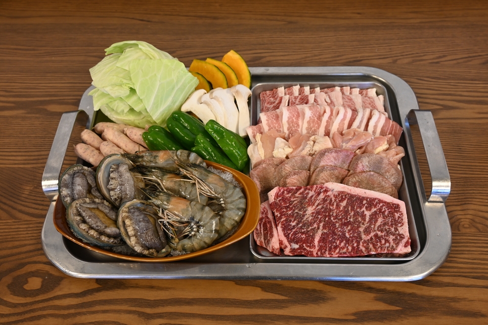 【１泊２食付】天候の心配無用！　夕食ＢＢＱは準備要らずの「本館食事会場」でご提供（３〜４月宿泊）