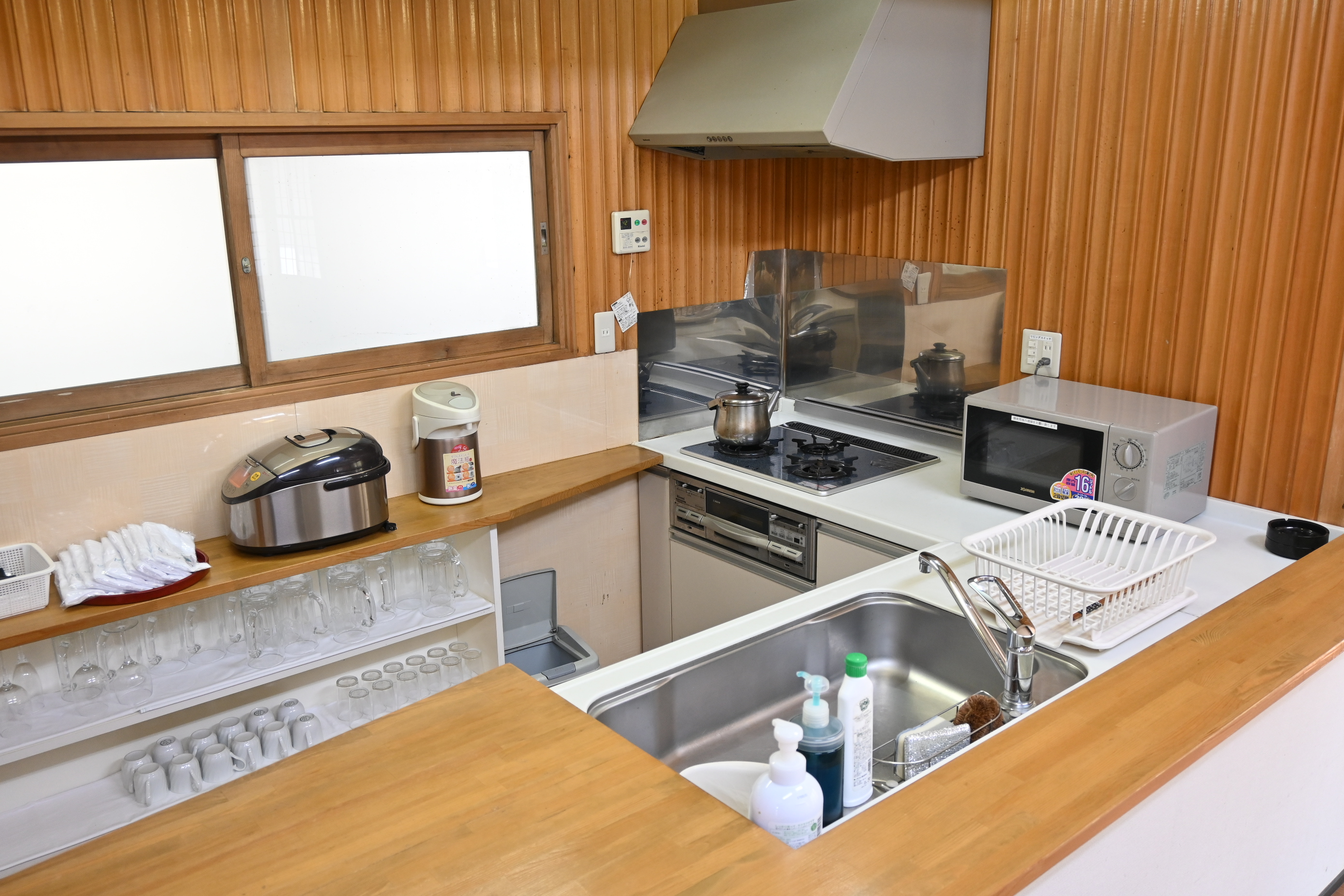 ２階建特別棟（１階・キッチン）