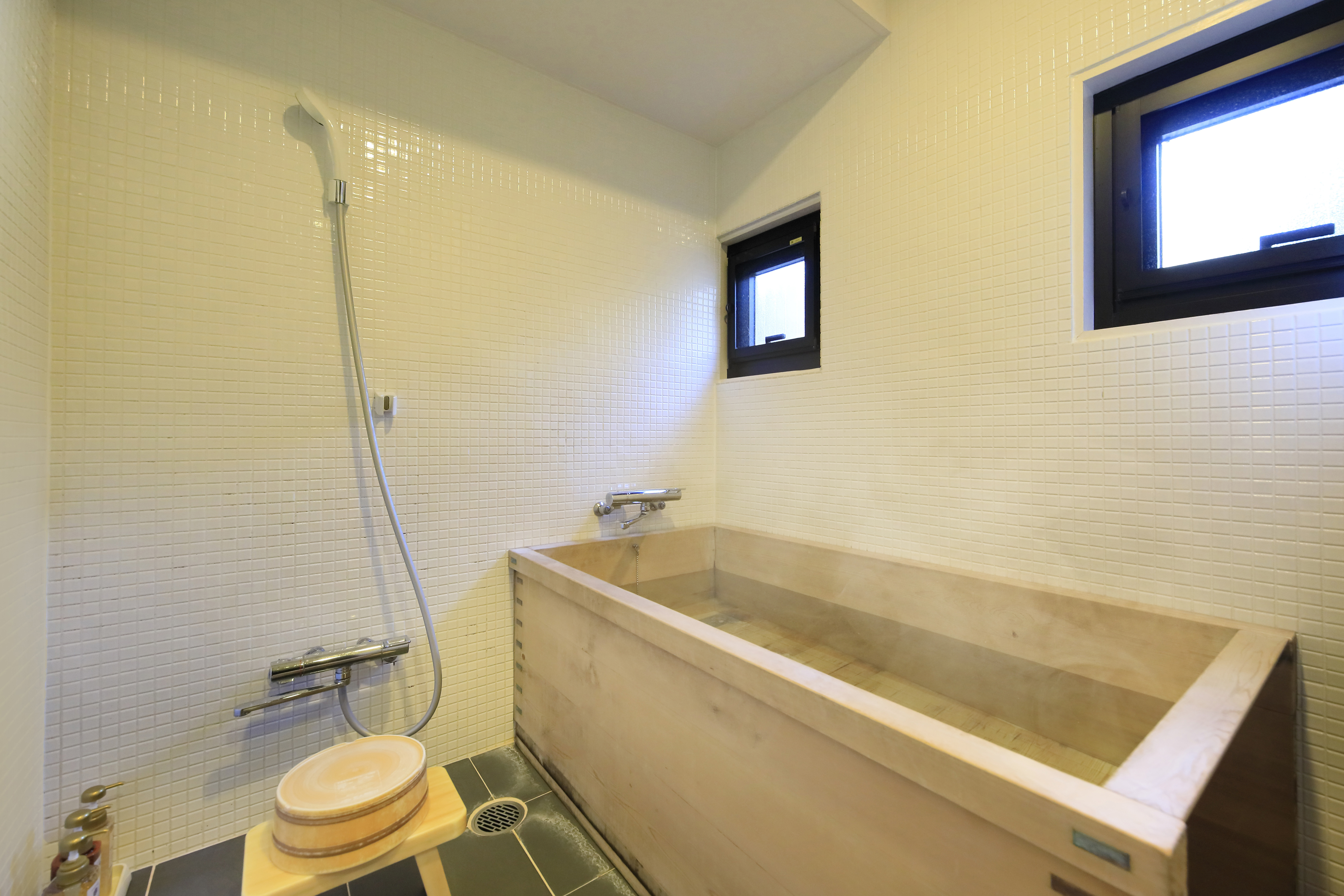 【山側客室】18畳檜風呂和室