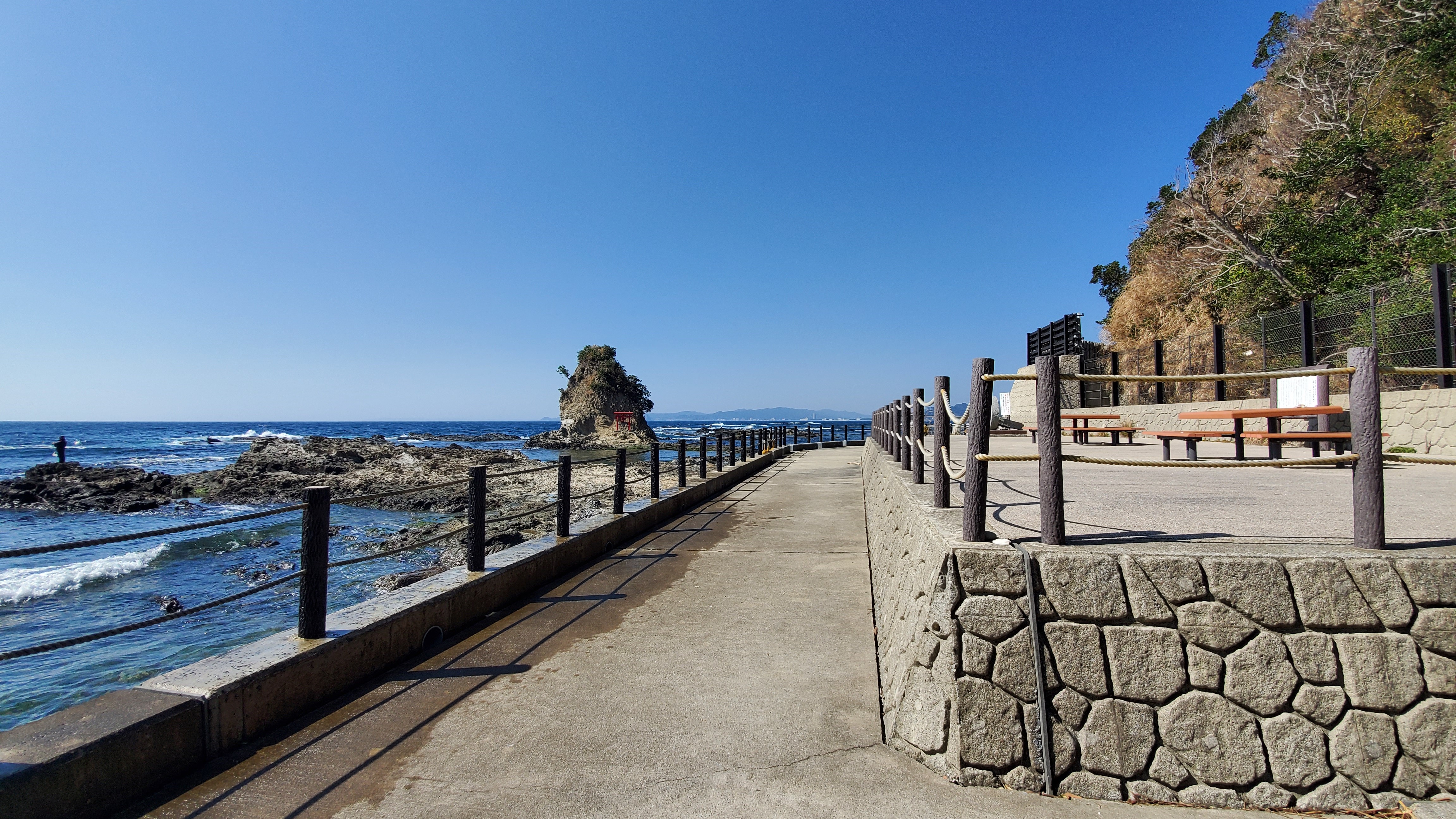 「鯛の浦遊歩道」当館から徒歩で３分。