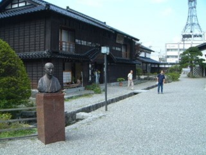 とおの物語の館　柳田國男展示館