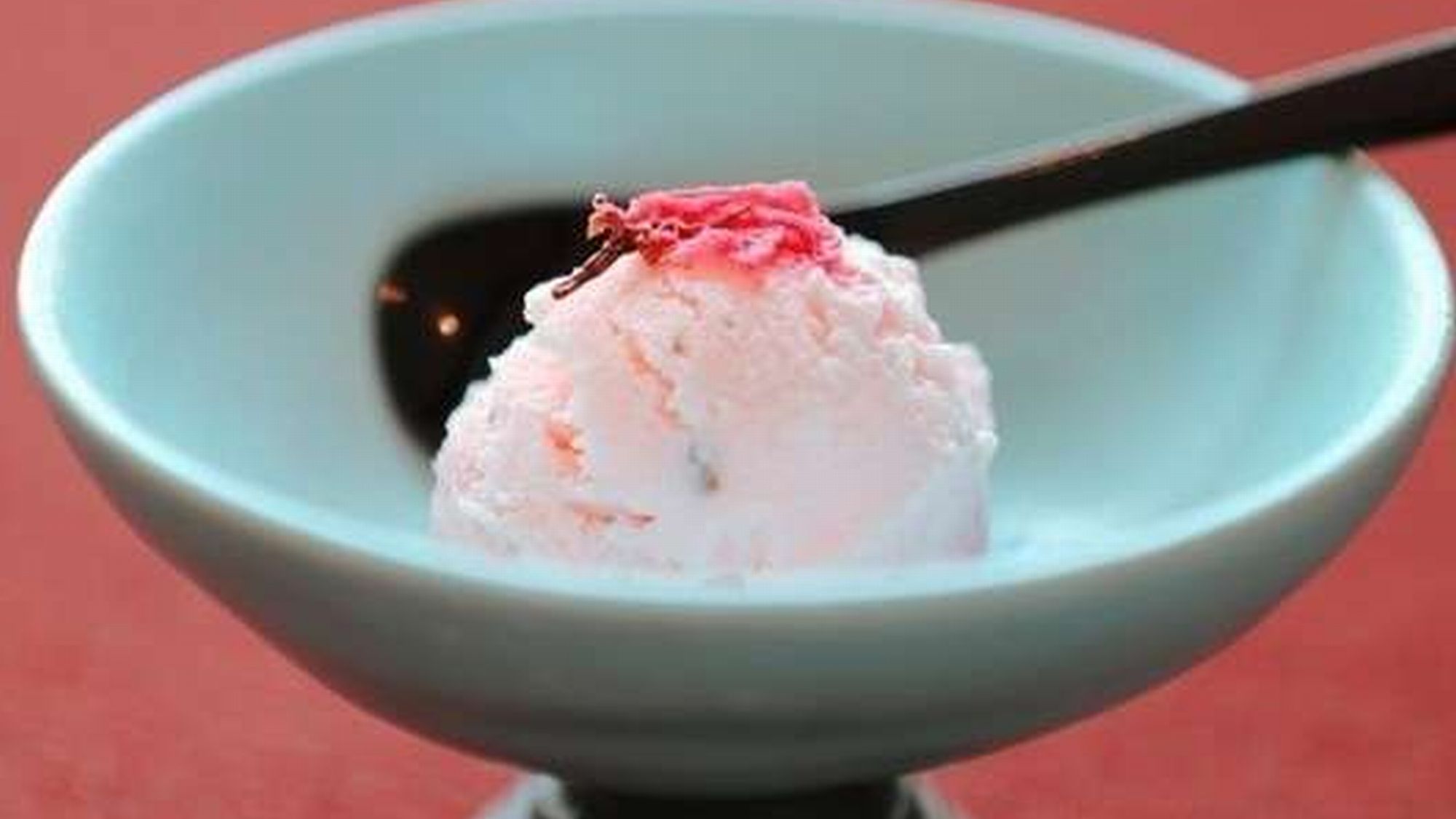 毎年大好評！河津桜期間中限定の「自家製桜のアイスクリ－ム」