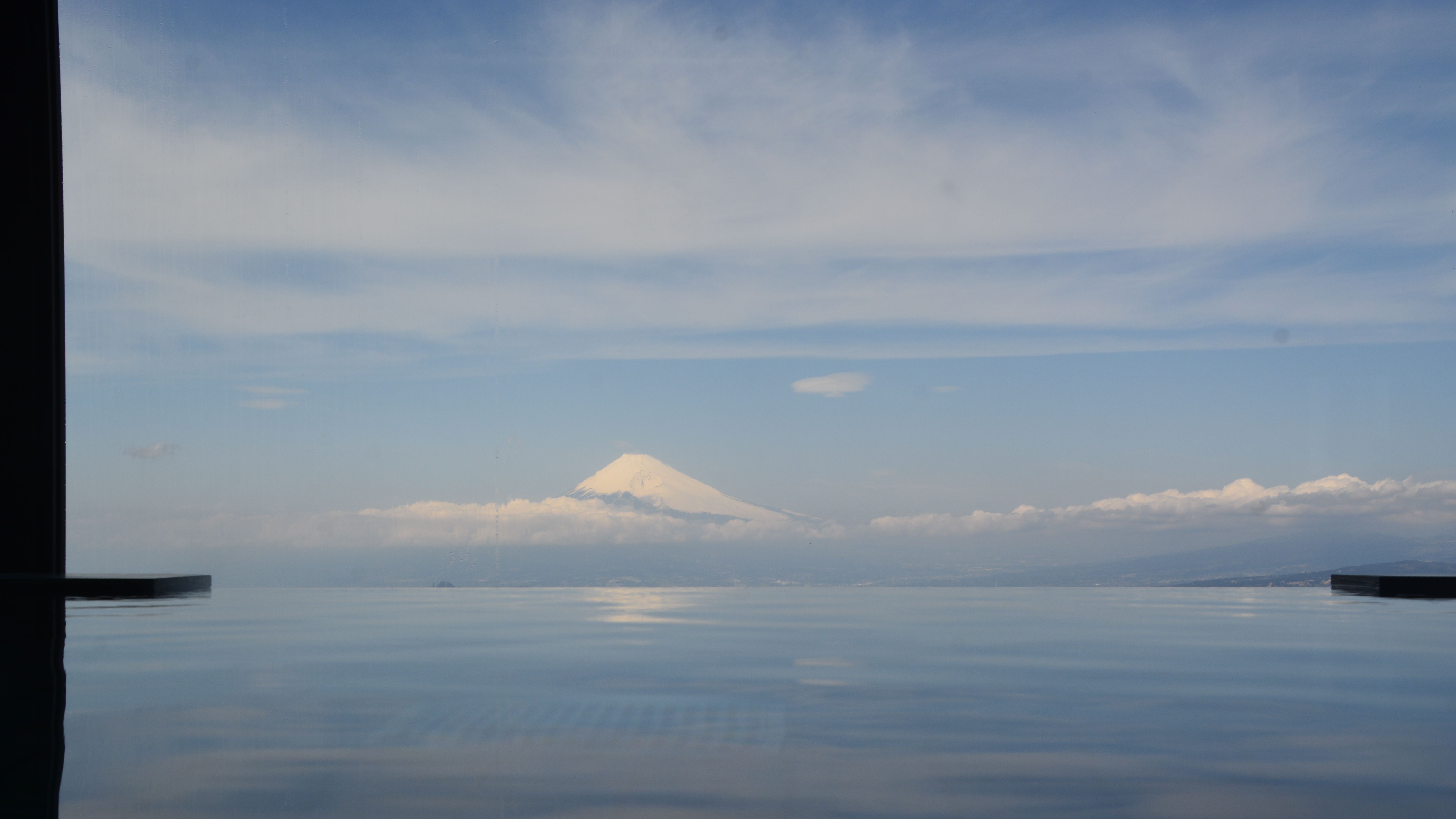 ☆【大浴場】ホテル自慢の富士山を眺められる展望大浴場！標高900mから眺める富士山は大迫力！