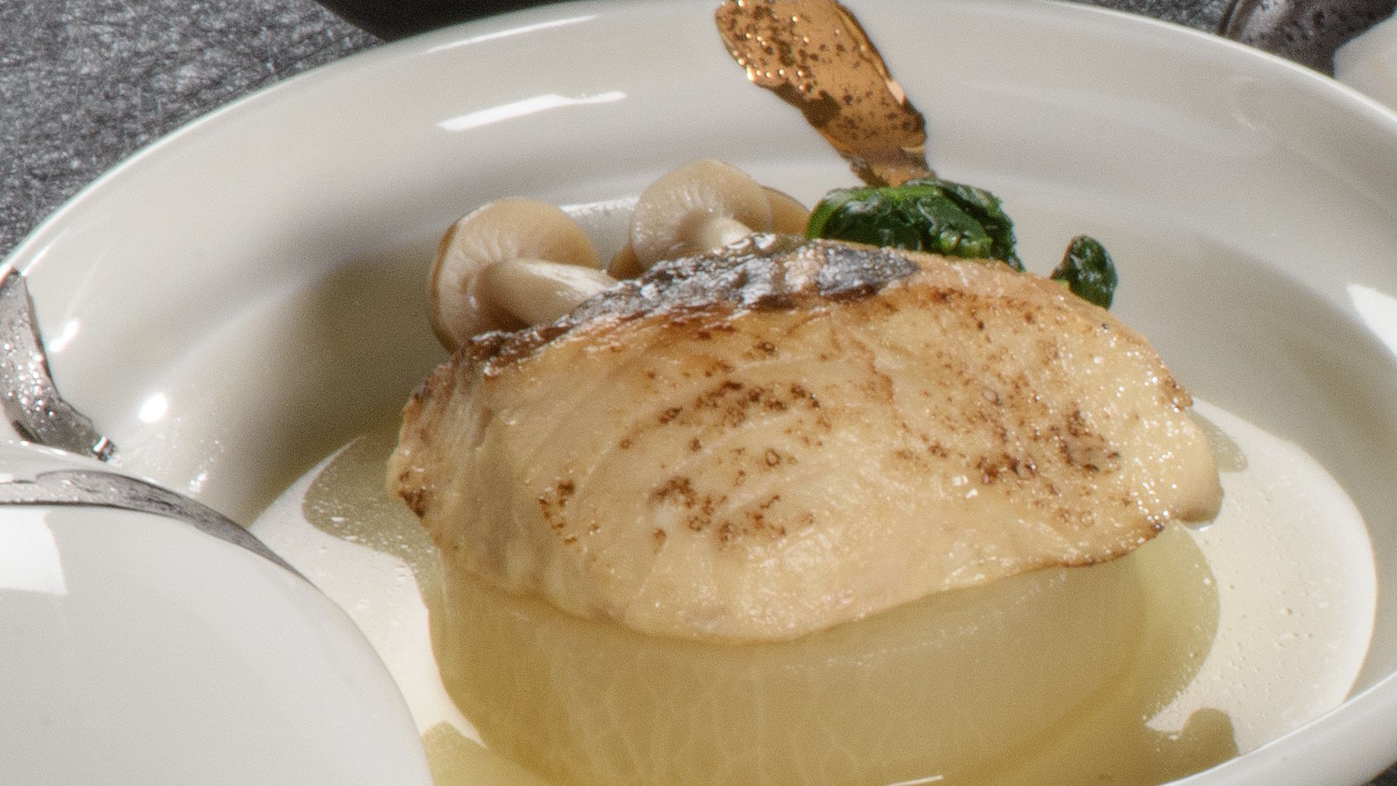 ＜11月・12月のおすすめの一品＞鰤大根【縁樹】