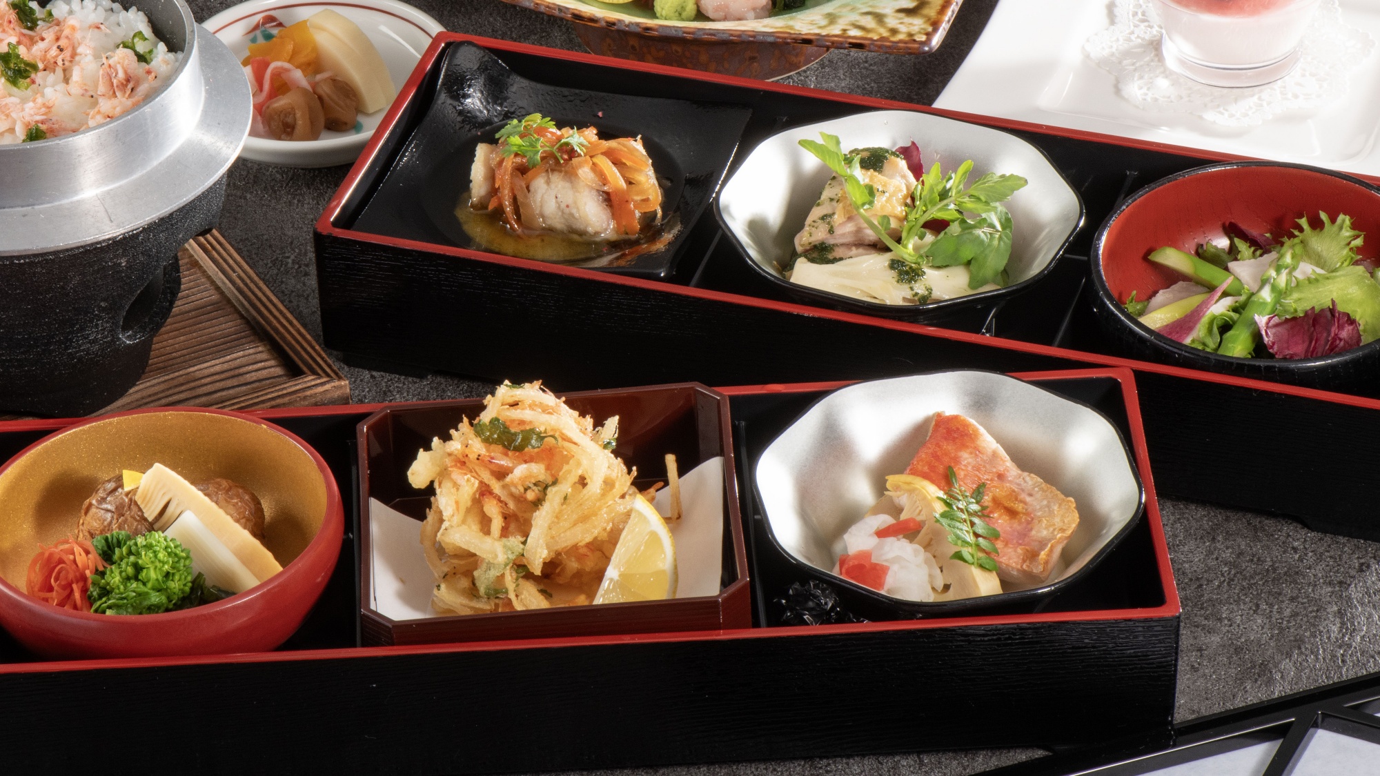 ＜4月のおすすめの一品＞二段箱【天城】