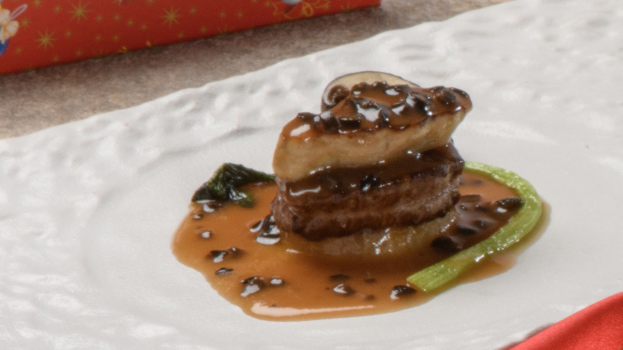 ＜11月・12月のおすすめの一品＞料理長鈴木厳選和牛フィレ肉のフランベ【特別和洋コース】