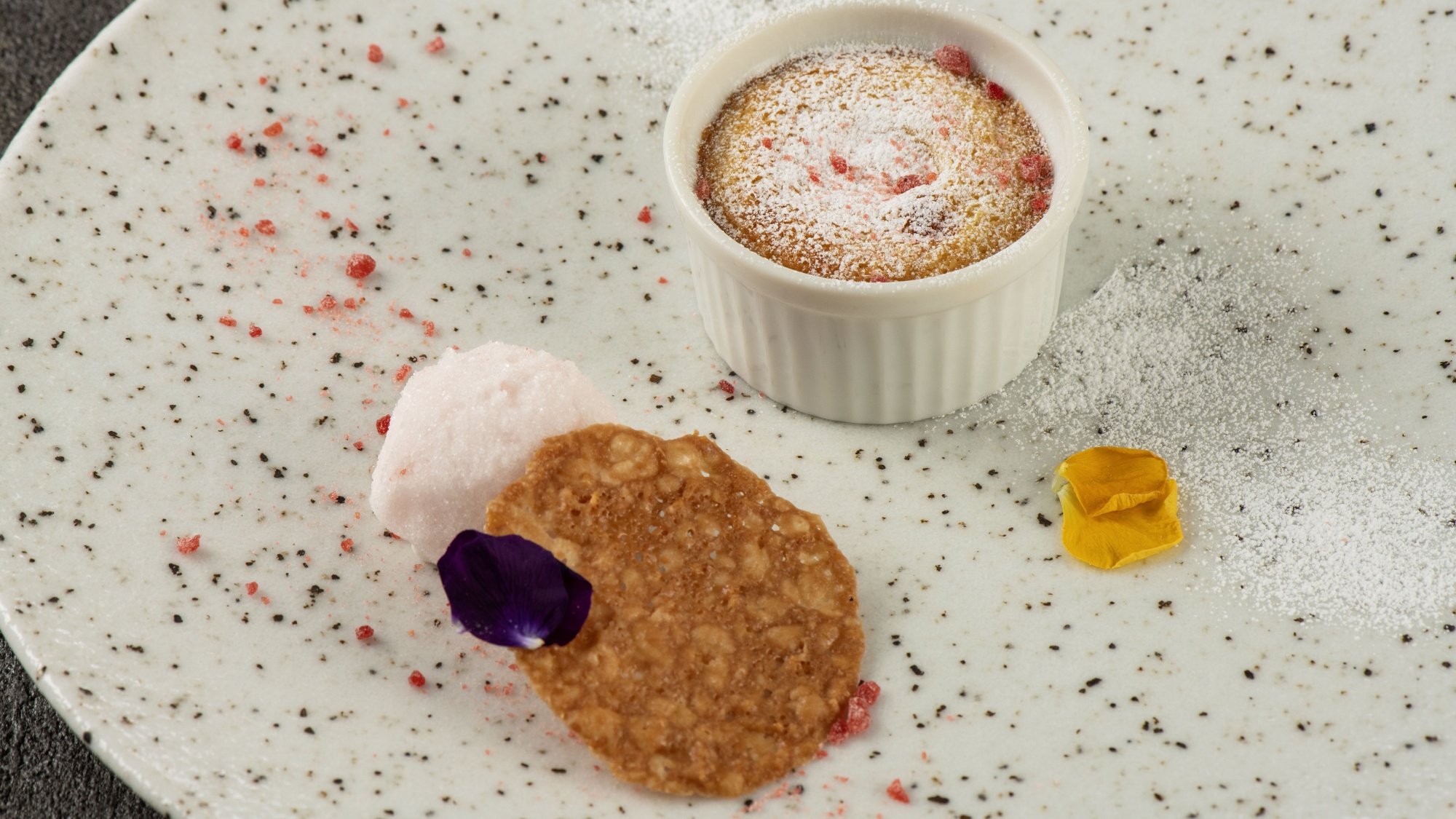 ＜3月・4月のおすすめの一品＞ホワイトチョコと白あんのフォンダンショコラ【さくら】