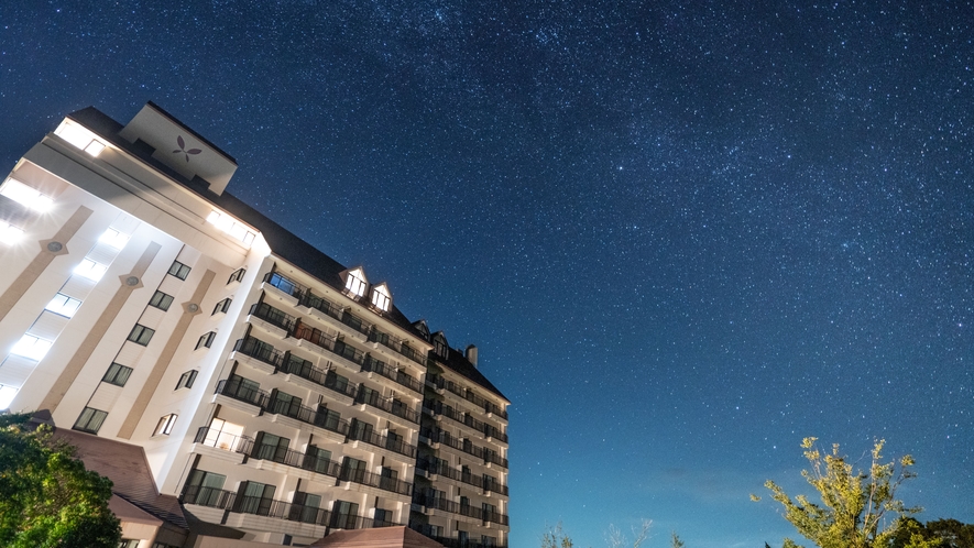 ☆【伊豆で1番星に近いリゾートホテル】標高900mの高原から星降る夜をお楽しみくださいませ。