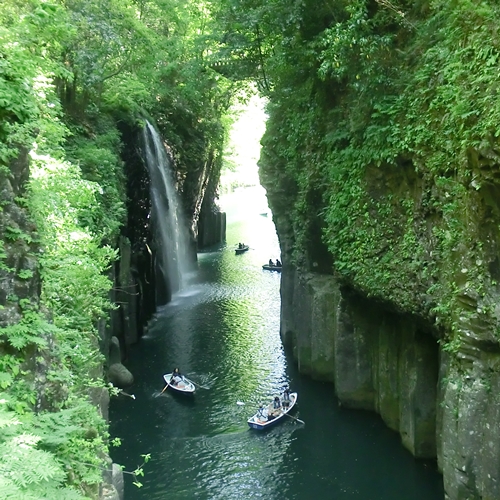 【周辺観光】高千穂峡／日本の滝百選に選ばれている「真名井の滝」