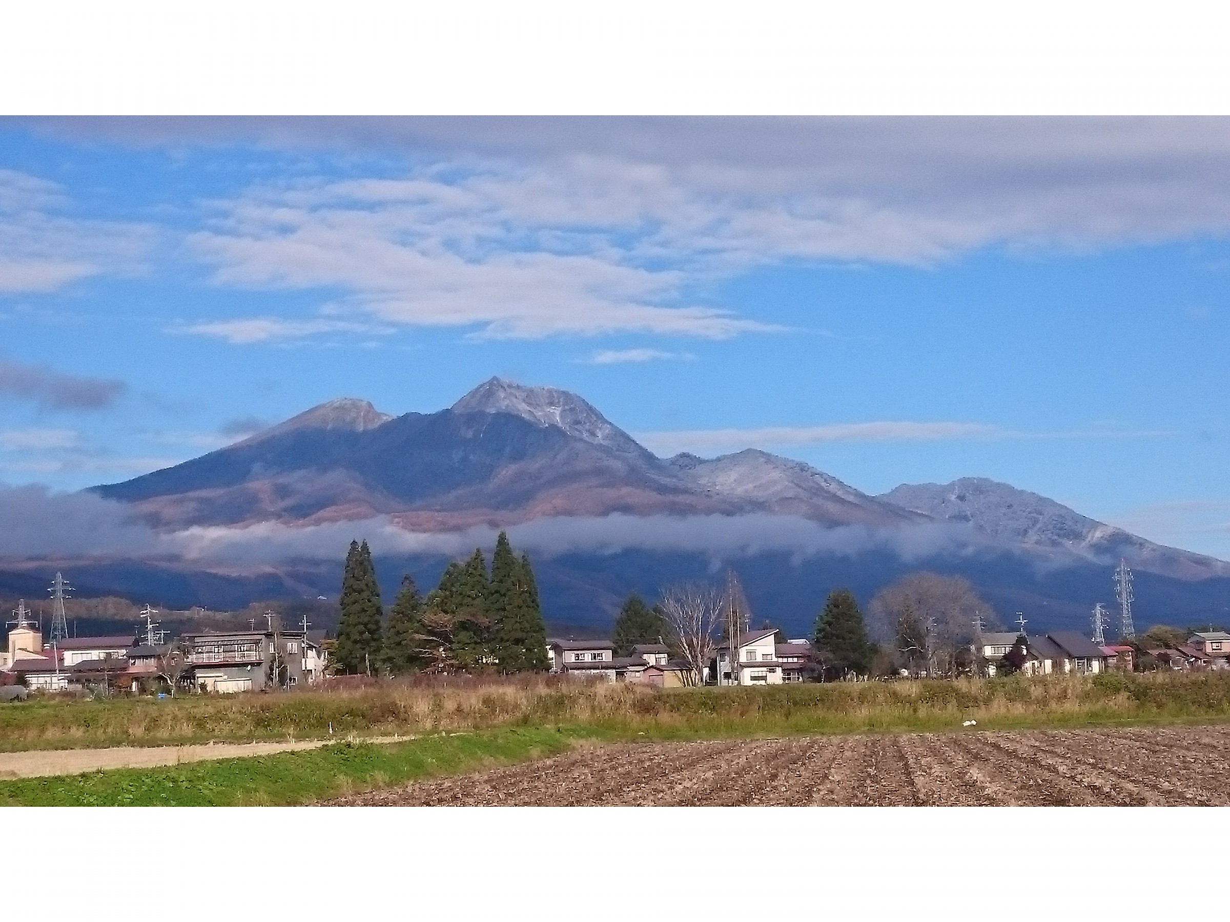 畑からの黒姫山