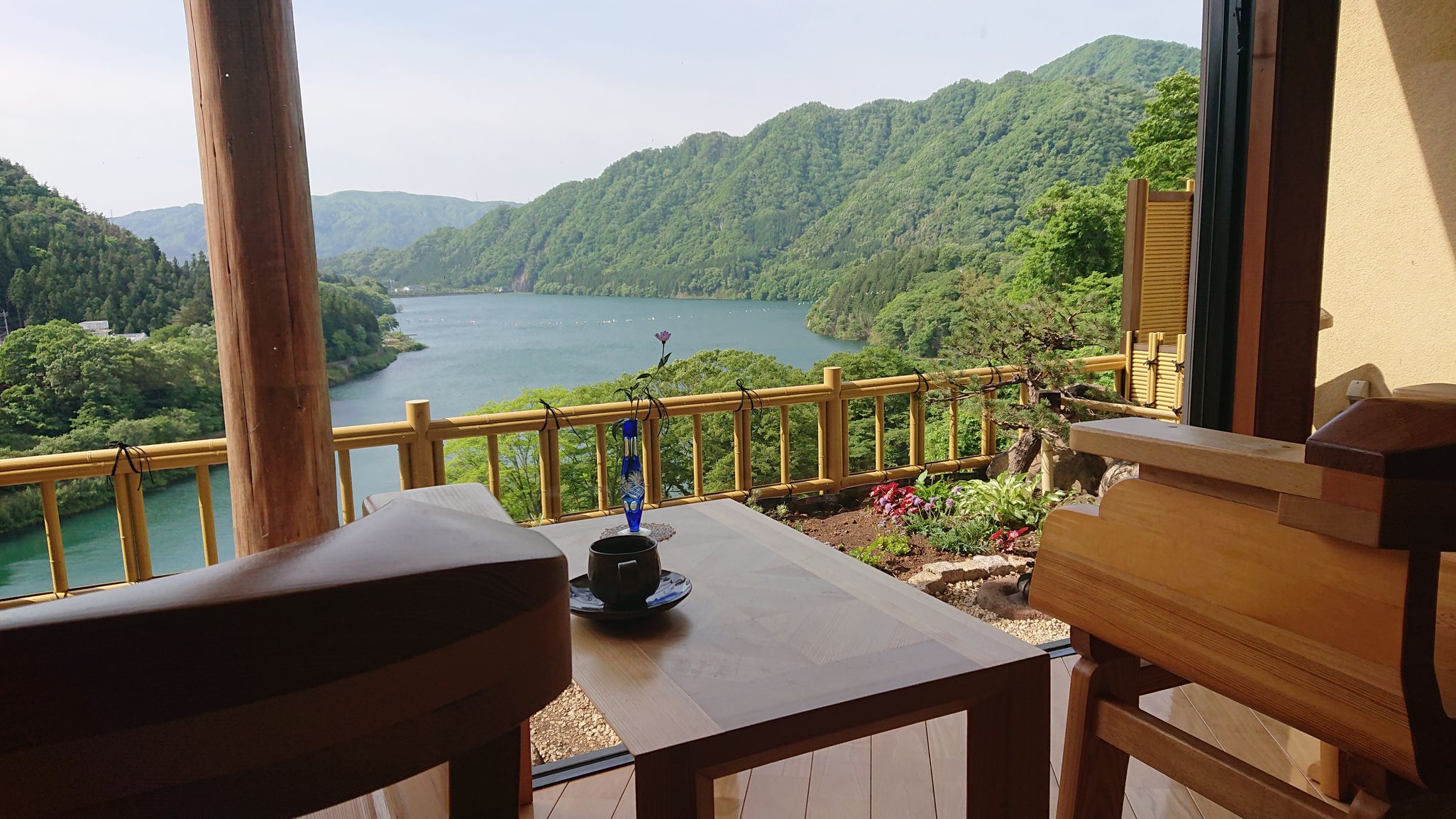 二人のための温泉休日【ご夫婦・カップルで♪】≪朝夕お部屋で食事≫　スパークリングワイン１グラス付