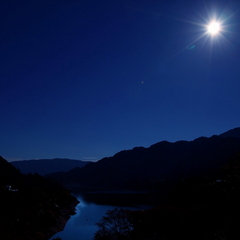 夜の赤谷湖