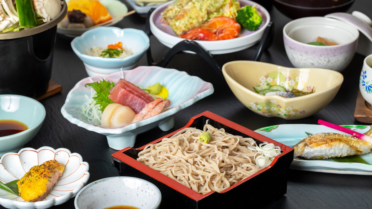 ◆スタンダードプラン◆【お部屋食】季節の和食会席と名物手打ち蕎麦＝貸切露天無料＝