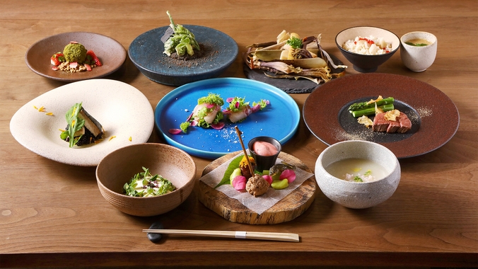 【5％OFF】【楽天スーパーSALE】渓谷の景色と創作和食、柔らかな温泉を愉しむ【1泊2食付】