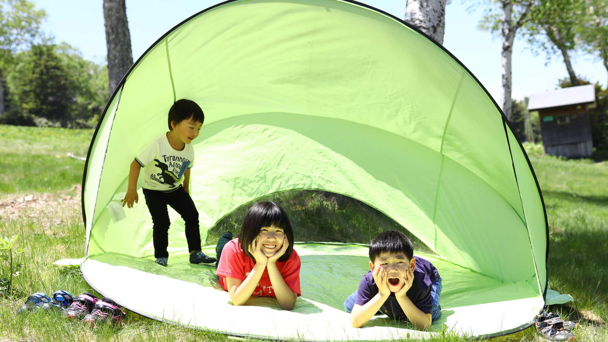 【夏】テントも貸し出しています。ゴロンと出来る大きなテントです。