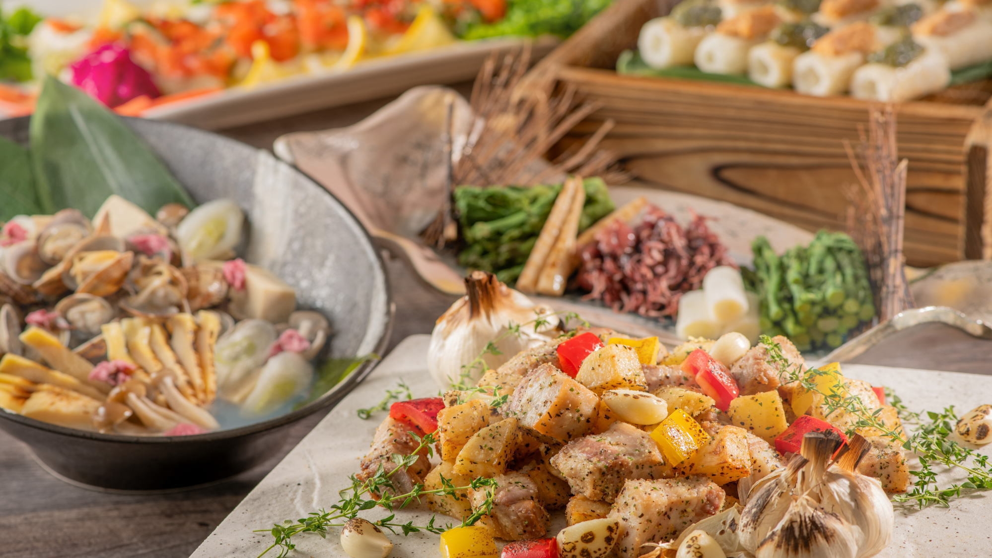 【秋田の春ビュッフェ】比内地鶏や八幡平ポークを春の食材と味わう