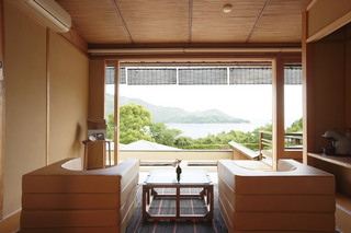 宮浜温泉 庭園の宿 石亭(部屋(ベッドルーム))