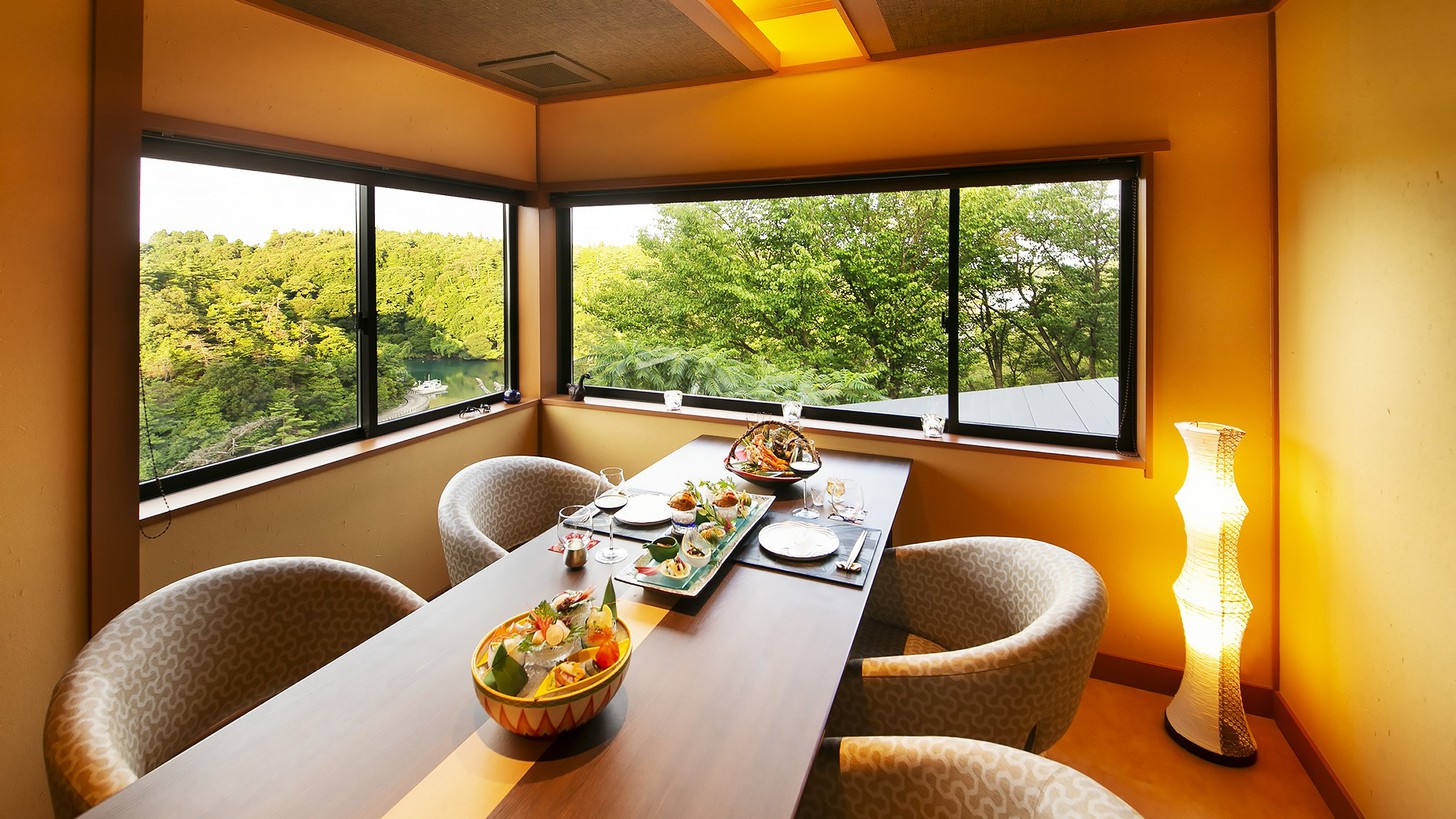 ★2年連続リニューアル☆OPEN記念セール☆第3弾★『百楽荘満喫☆3大特典付』貸切風呂♪個室夕食♪