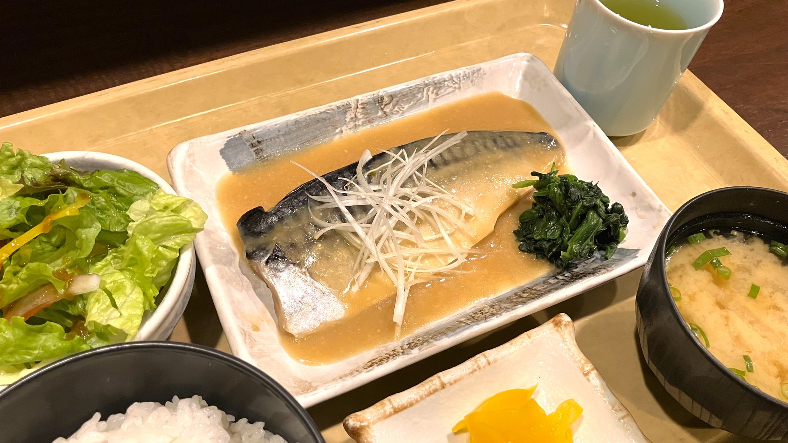 【平日・土曜限定】ご夕食付プラン！ ＜朝食無料・駐車場無料＞