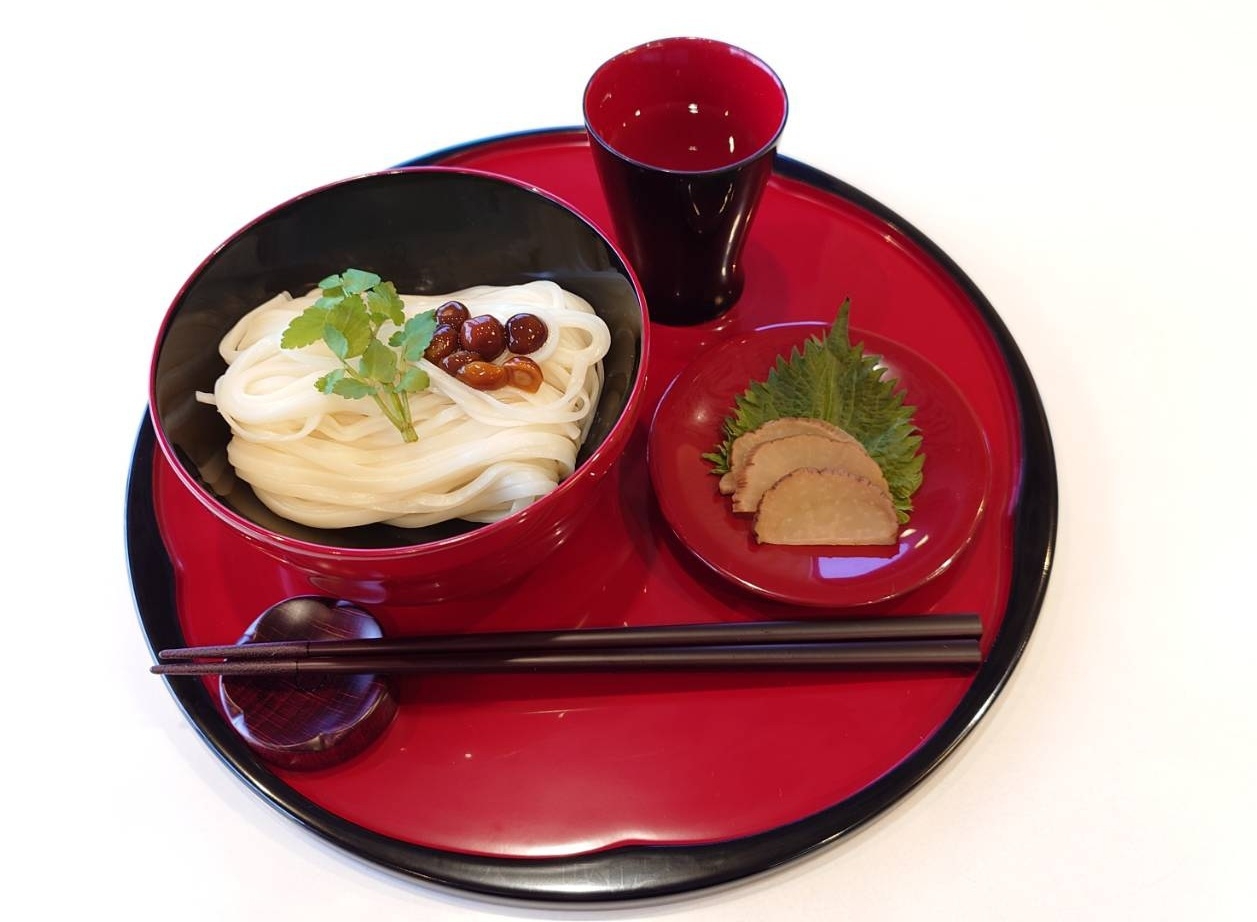 【秋田得旅】【地酒と伝統を愉しむ】川連漆器×稲庭うどんプラン/地産地消朝食バイキング/地酒稲庭うどん