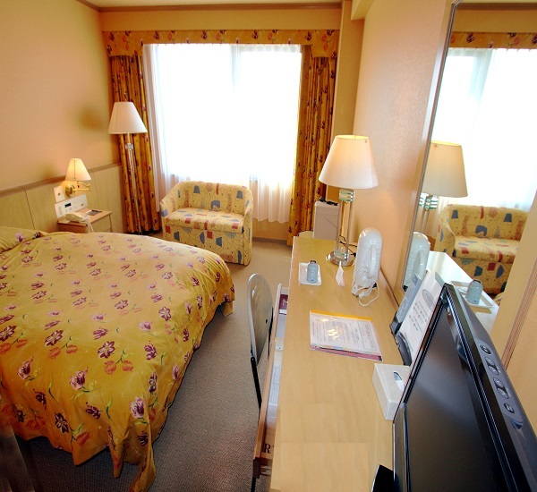 [Non-smoking room] Double room with a spacious bed