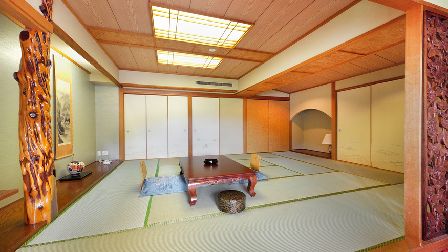 【新館】和室15畳／15畳の家族旅行やグループ旅行に最適な広々とした新館和室。