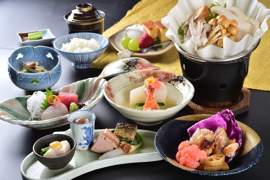 【※2026/3/3から】〜料理長が腕を振るう季節の会席を〜諏訪湖荘しなの会席プラン