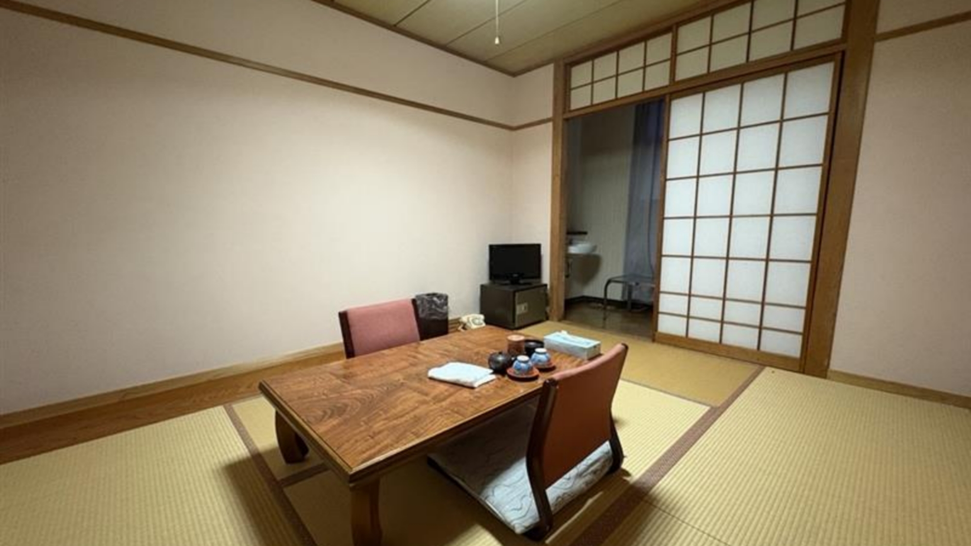 *【客室】＜和室6畳～8畳トイレ付＞和旅館らしい設えが、非日常のひとときを演出します。