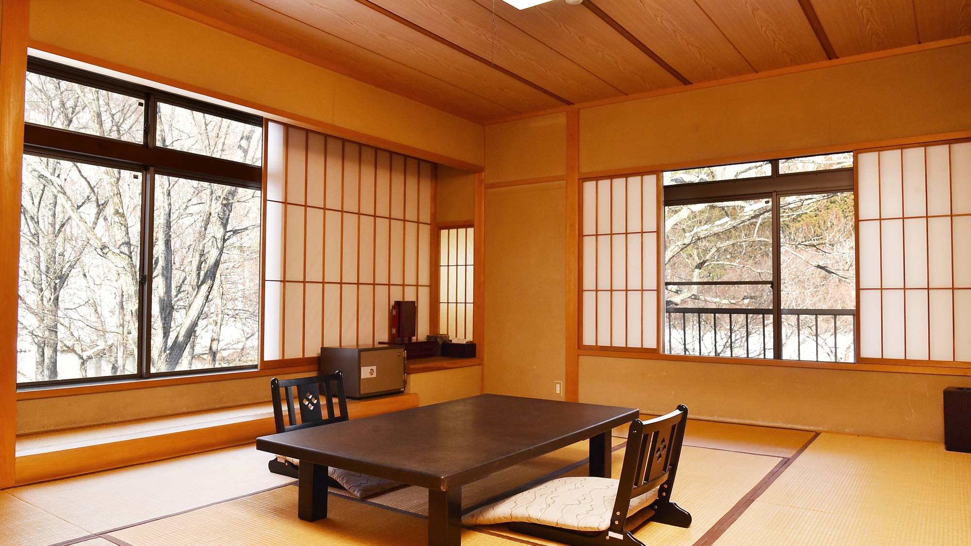 *【客室】＜和室8畳/トイレ・バス付＞畳の香りに包まれた、落ち着きのある和室。