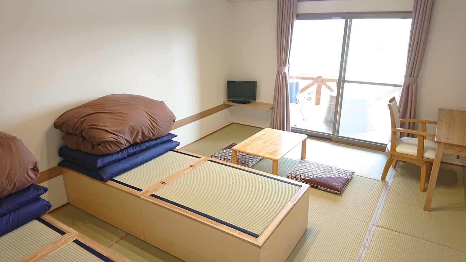 【禁煙】ユニバーサルデザイン ベッド付10畳和室（トイレ付）