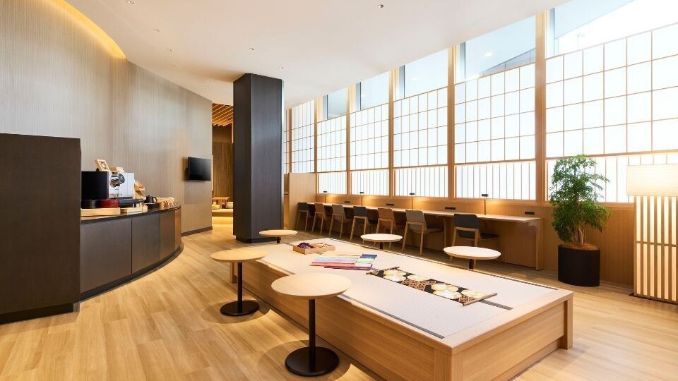 【早期割引】60日前までの予約でお得！セルリアンフロア　ロビー階専用ラウンジアクセス付