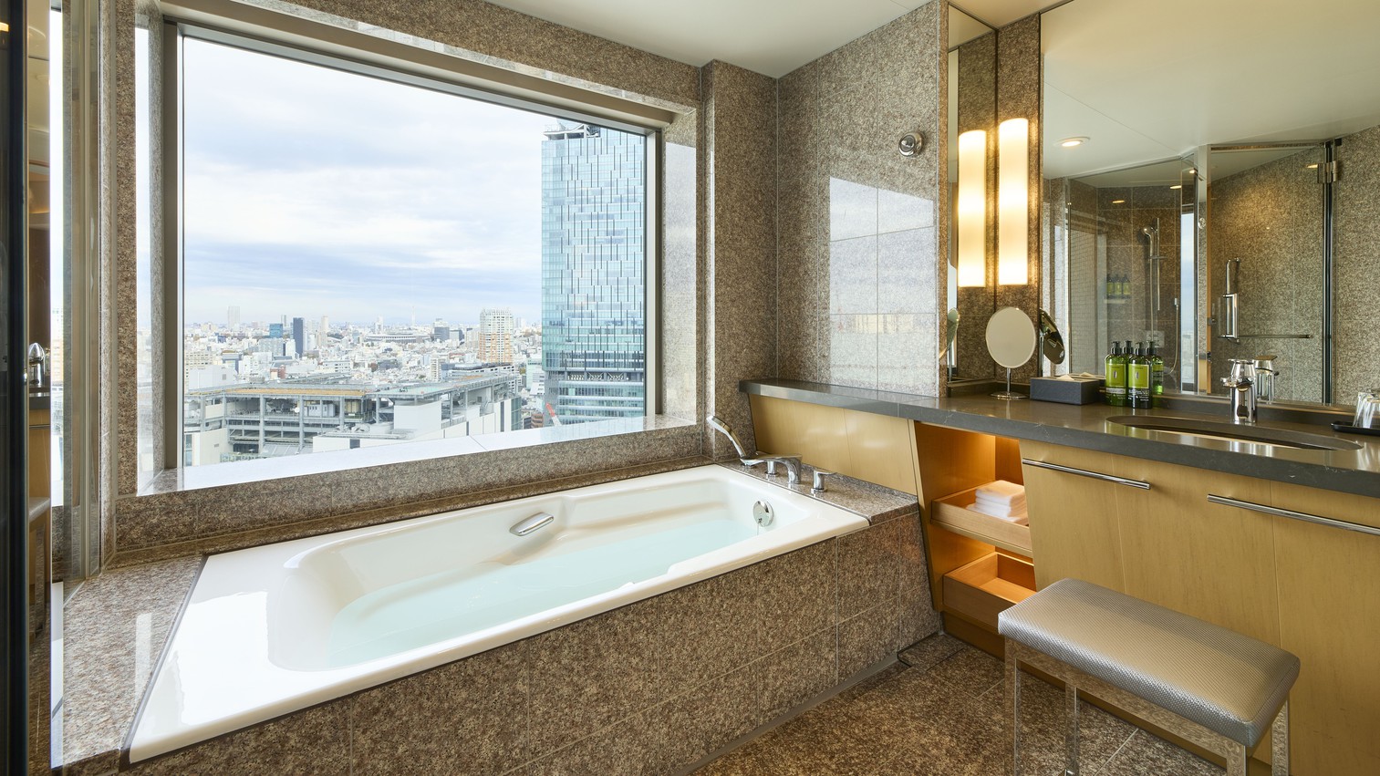 バスルーム　コンフォートデラックスキング