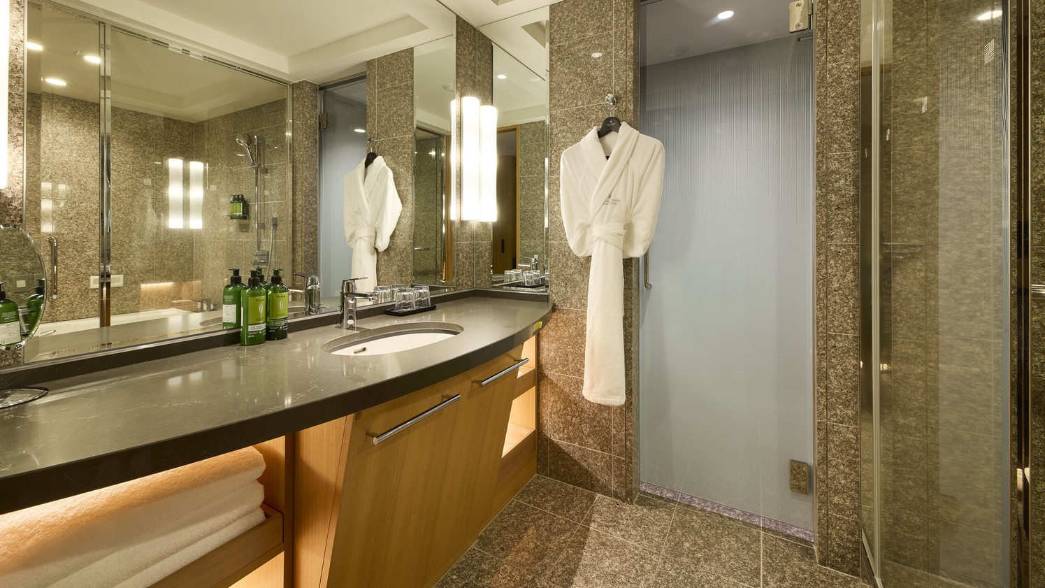 バスルーム　コンフォートスーペリアキング／ツイン