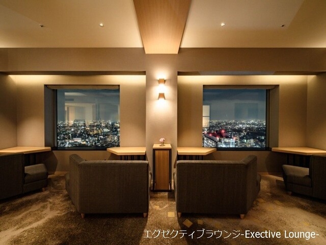 【Cerulean Proposal Stay】赤いバラ12本の花束とハーフシャンパンで彩る夜　