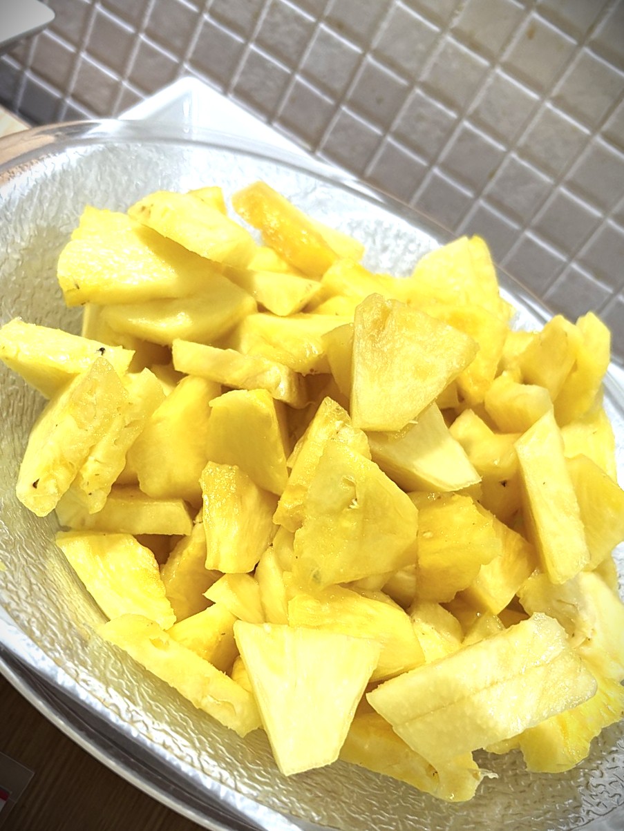 カットパイナップル